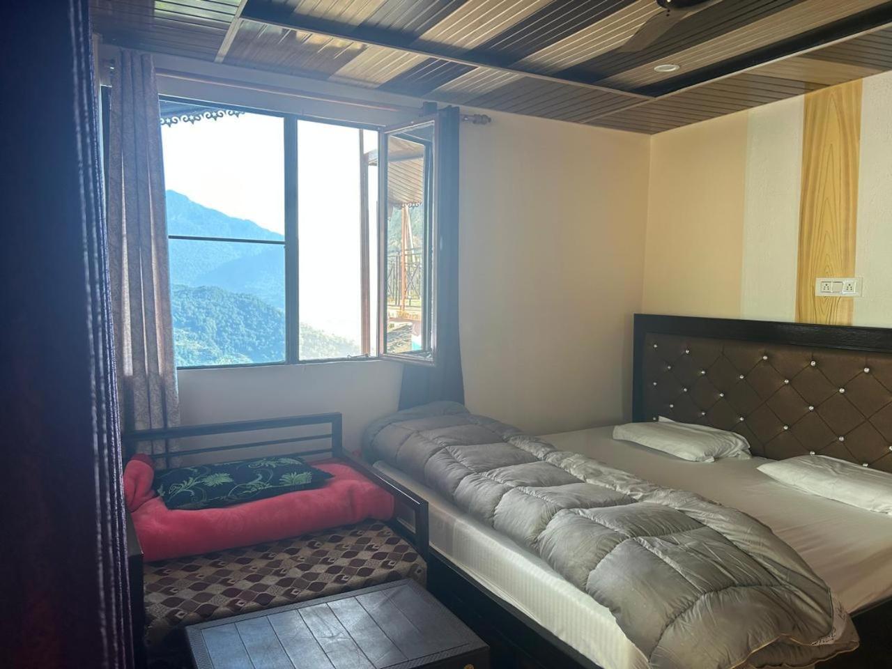 Hotel Mountain View Sari ภายนอก รูปภาพ